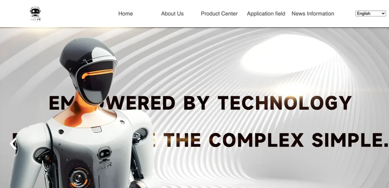 ATR-AETHER ROBOTICSの公式サイト。人型ロボットの画像に「EMPOWERED BY TECHNOLOGY」と大きく書かれている